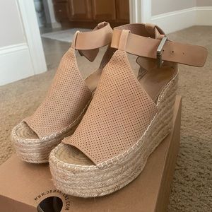 Marc Fisher Wedges